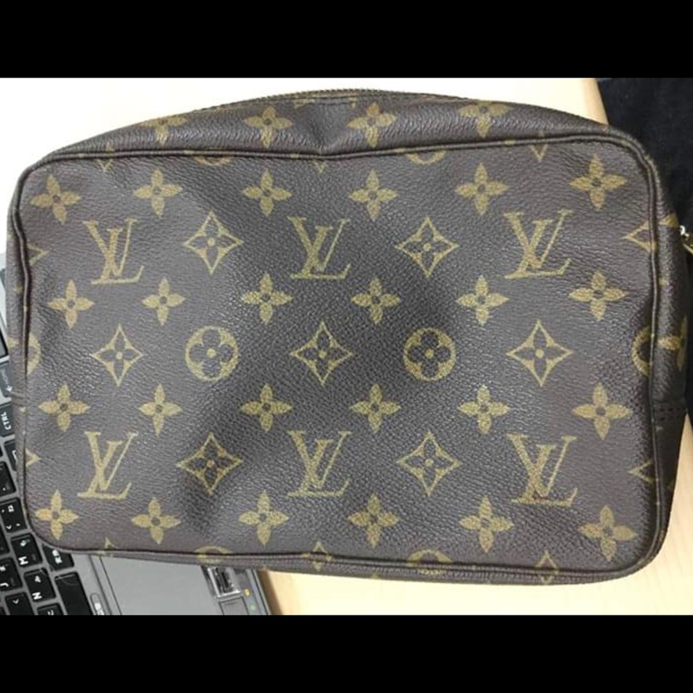 Vintage Louis Vuitton Trousse 23